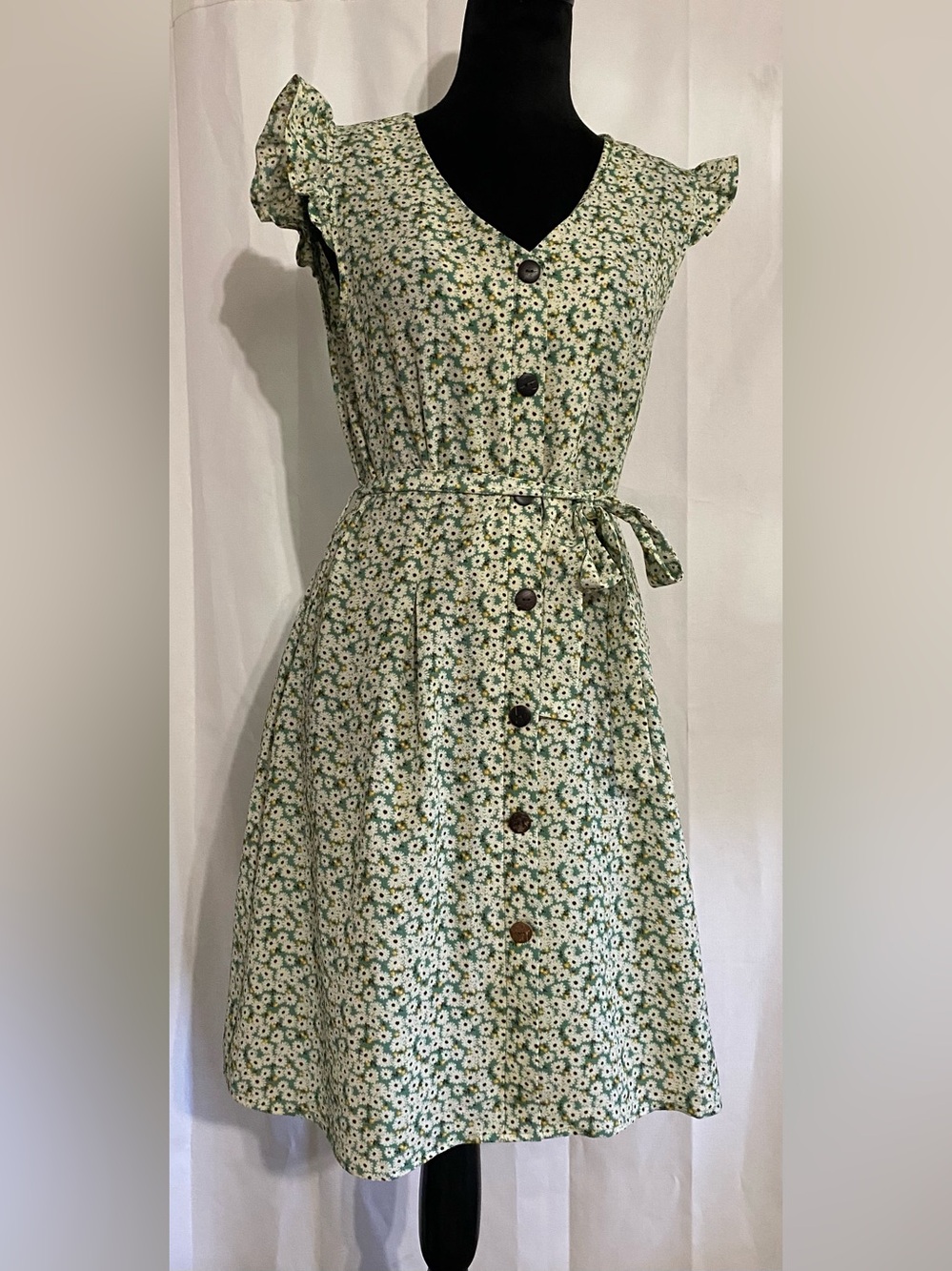 Green Floral Button-Front Midi Dress with Tie Waist